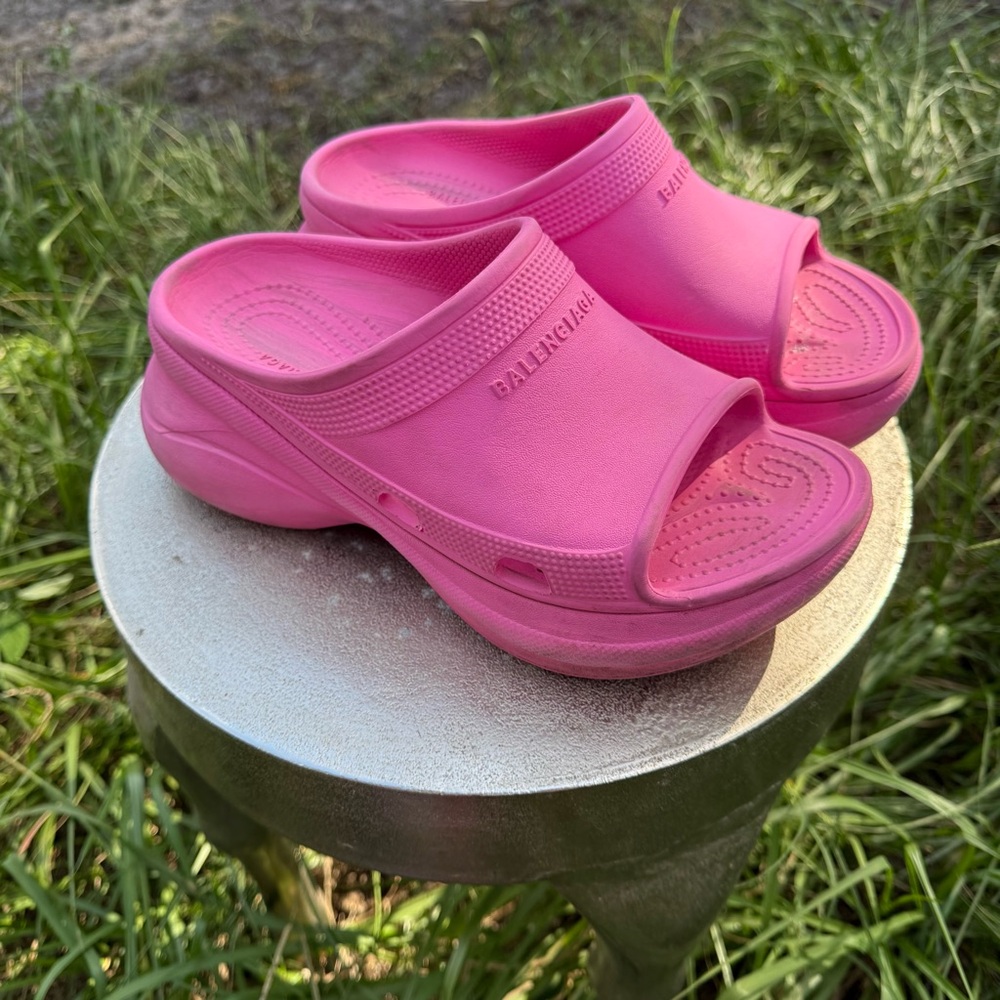 Balenciaga Vibrant Pink Rubber Slides